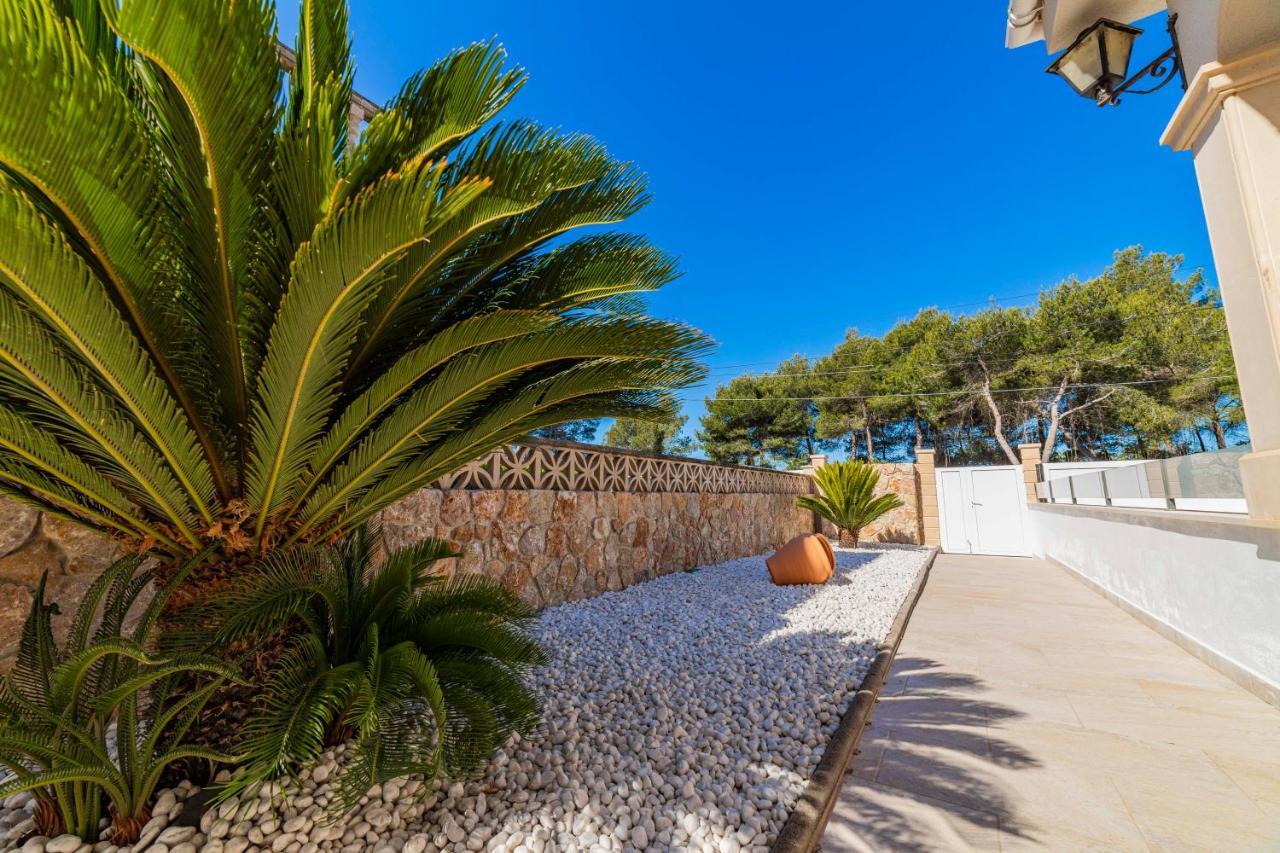 Benestar Pool And Beach In Platja De Muro Villa Exterior photo